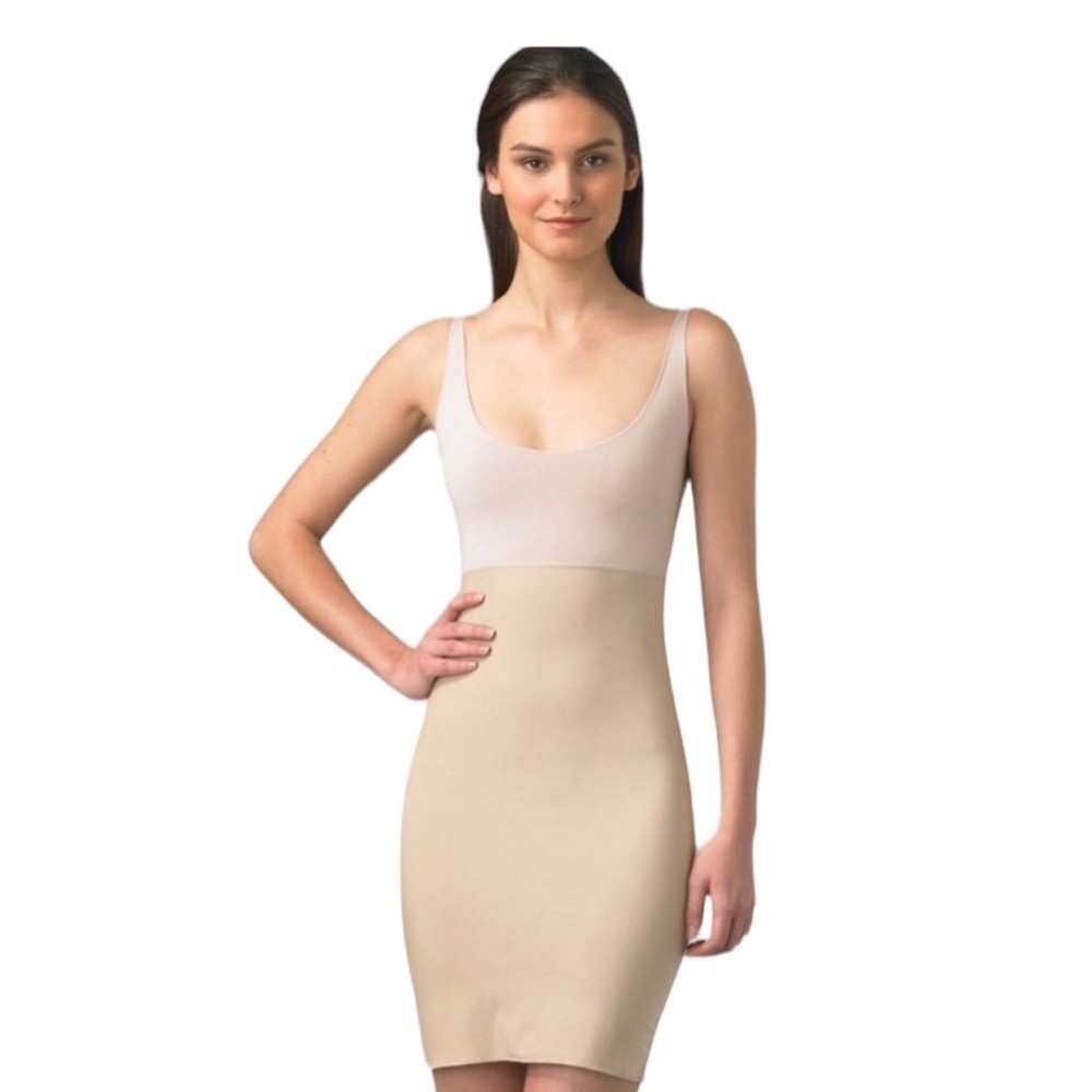 SPANX Hide and Sleek Slimming Full Slip Womens Size Small